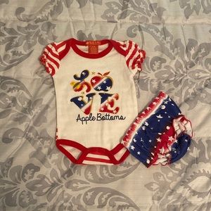 Baby girl 2 piece apple bottom set